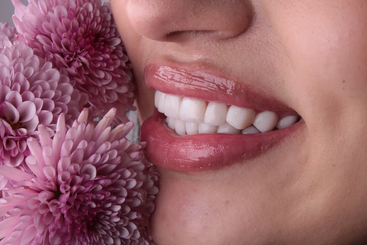 Sorriso com flores — 2